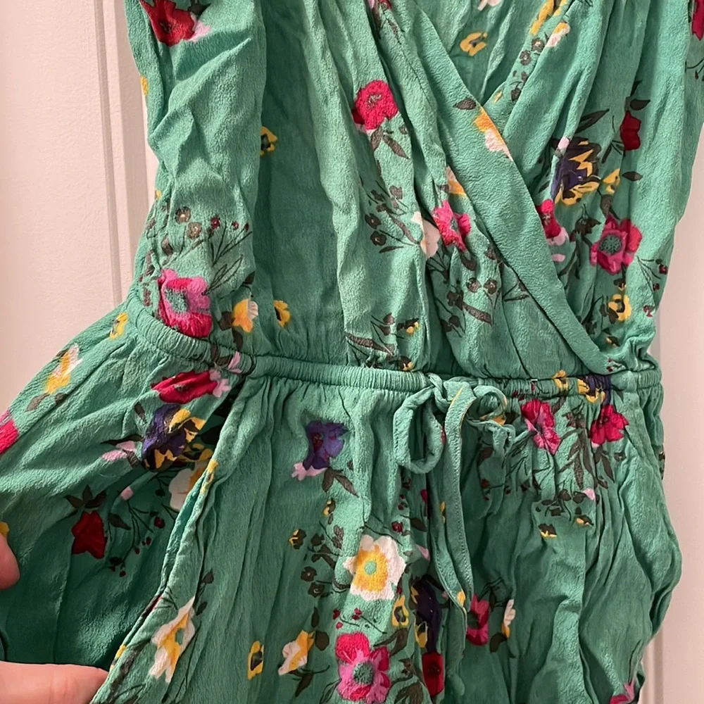 Express green floral romper with pockets - Picture 4 of 5